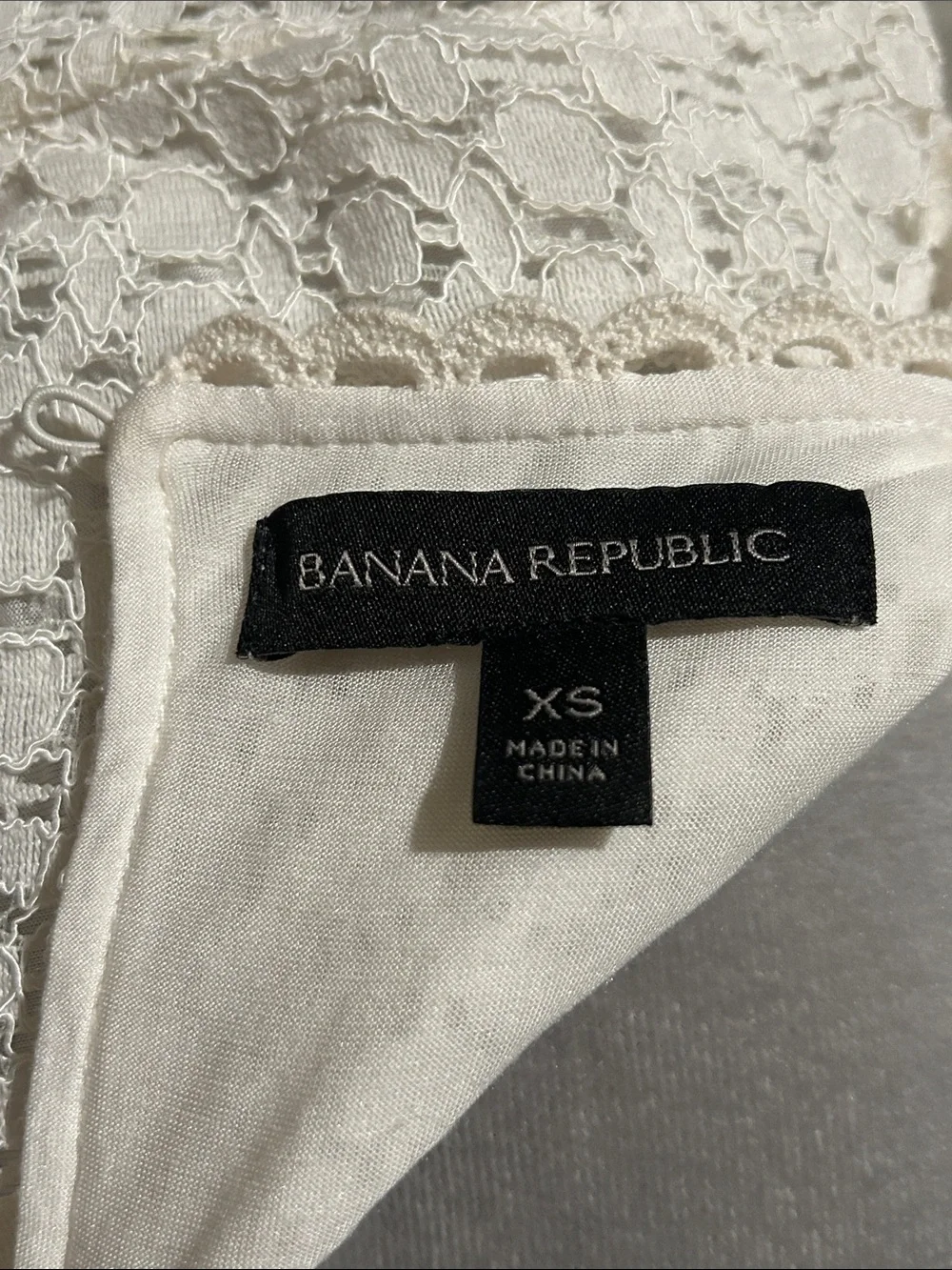 Banana Republic Cream Lace Long-Sleeve Top